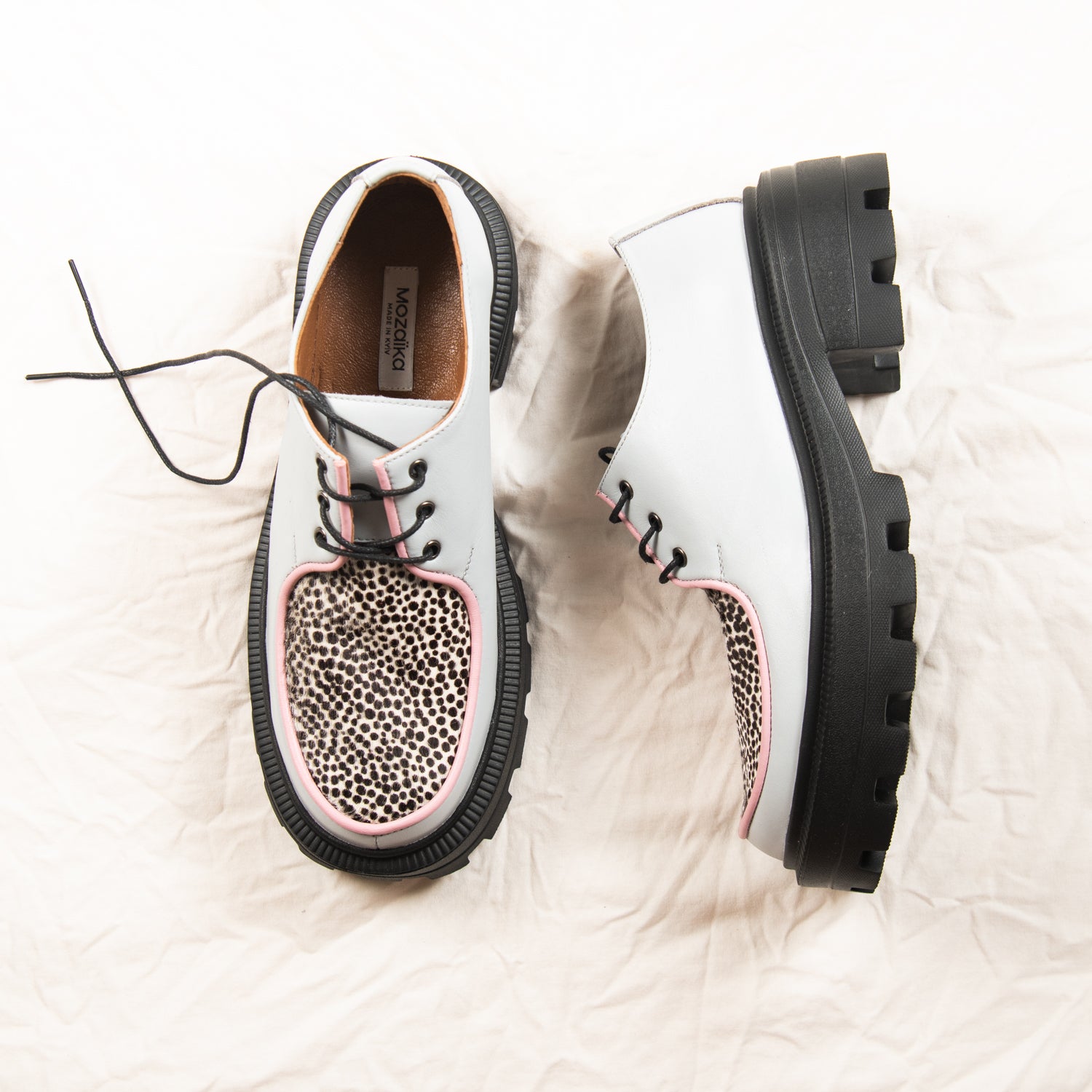 Powder Safari (one pair - size 40)