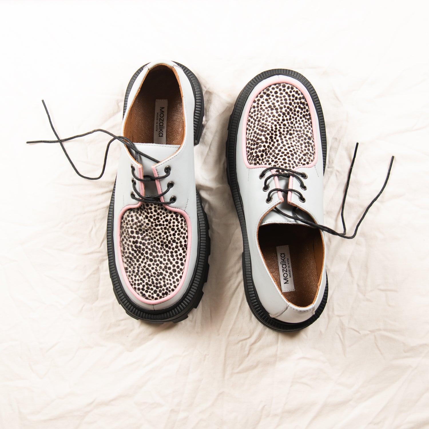 Powder Safari (one pair - size 40)