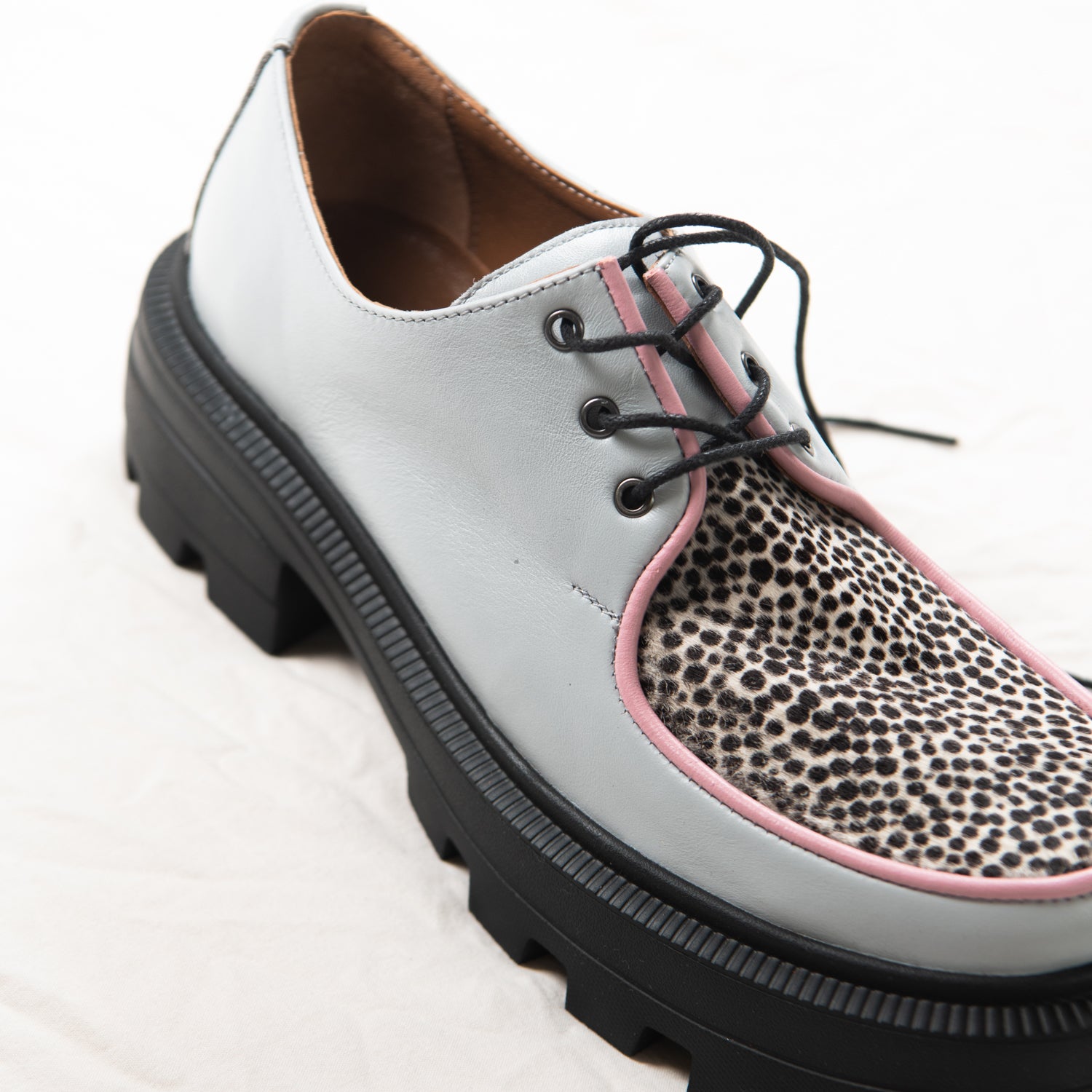 Powder Safari (one pair - size 40)