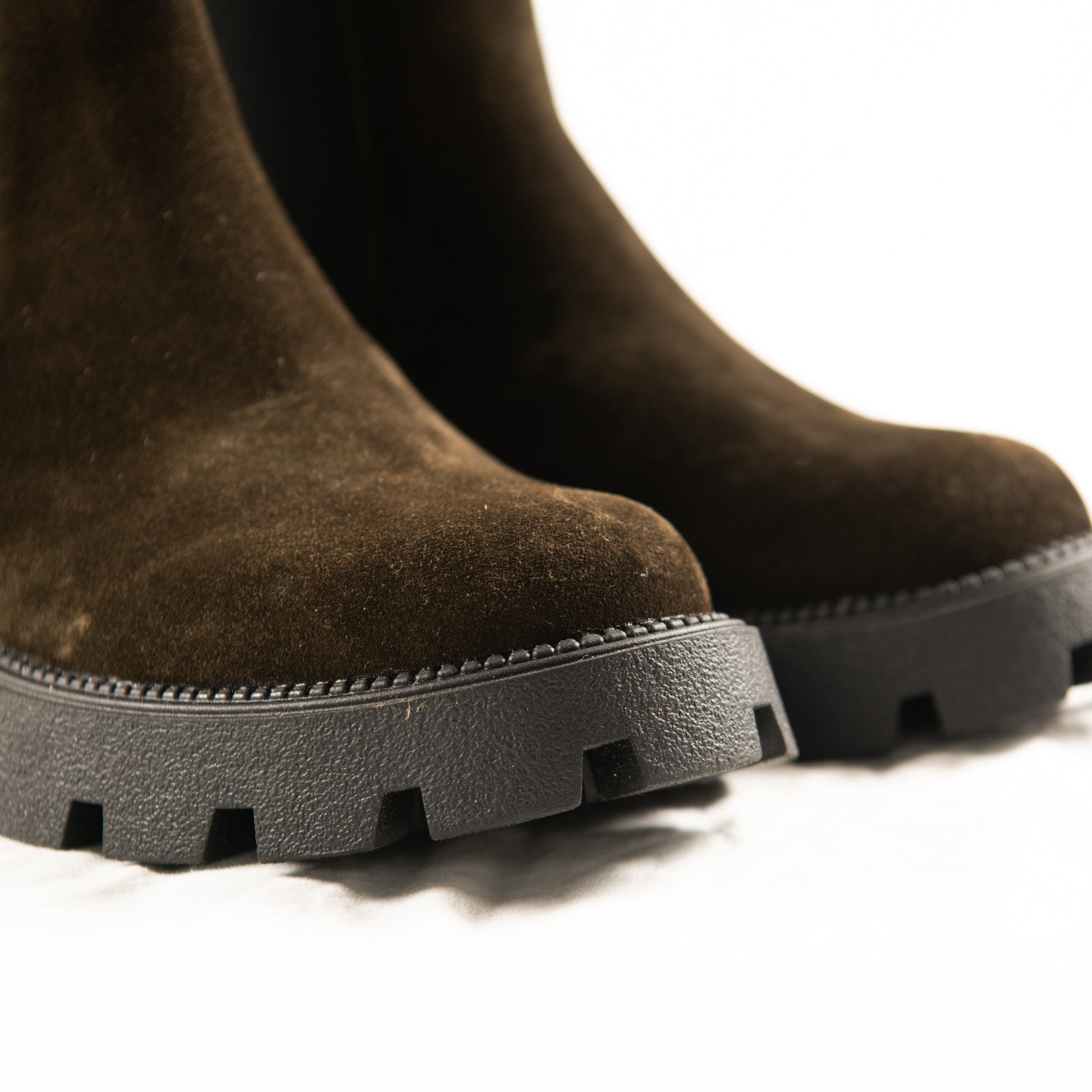 Wild Olive Chelsea Boots