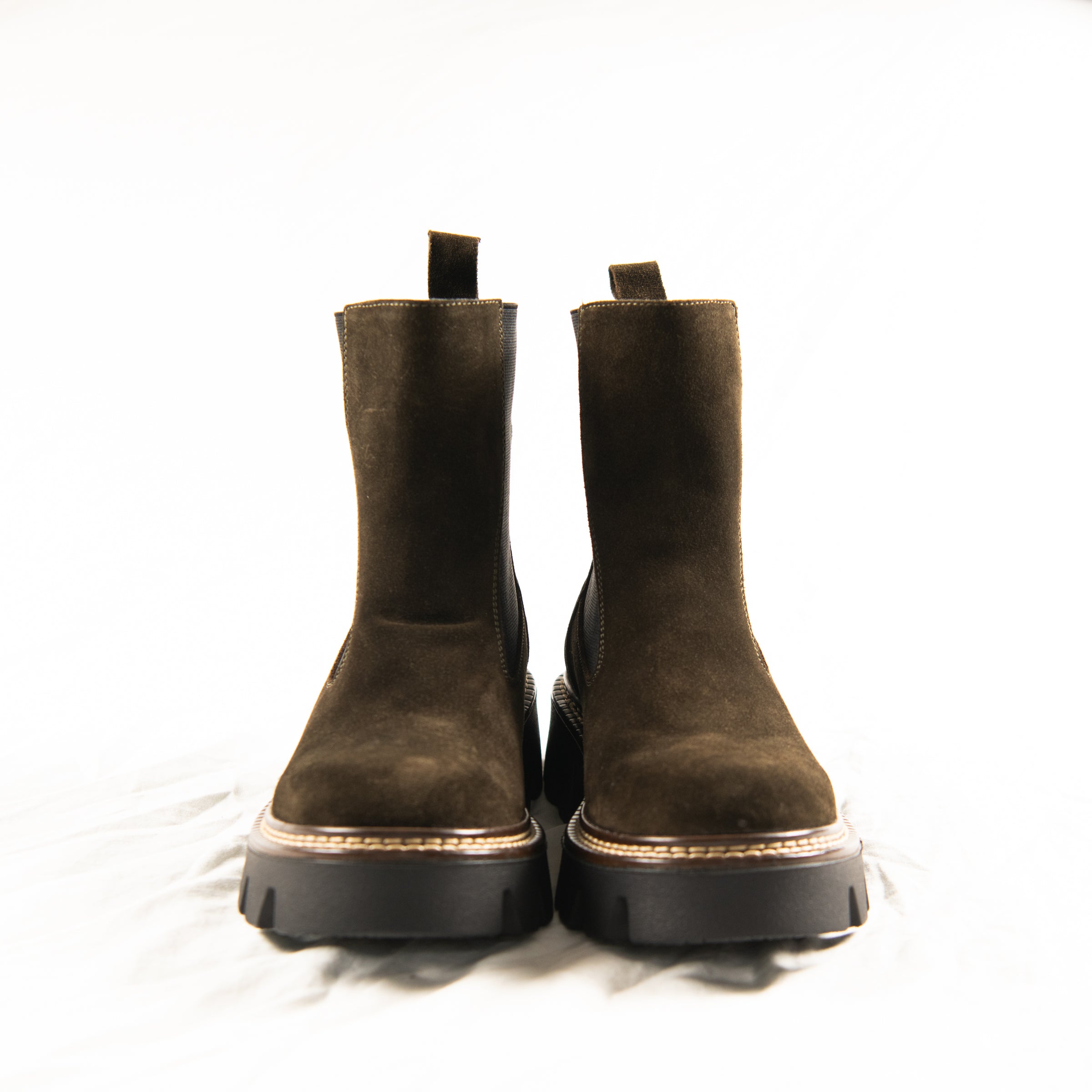 Olive Pit Chelsea Boots