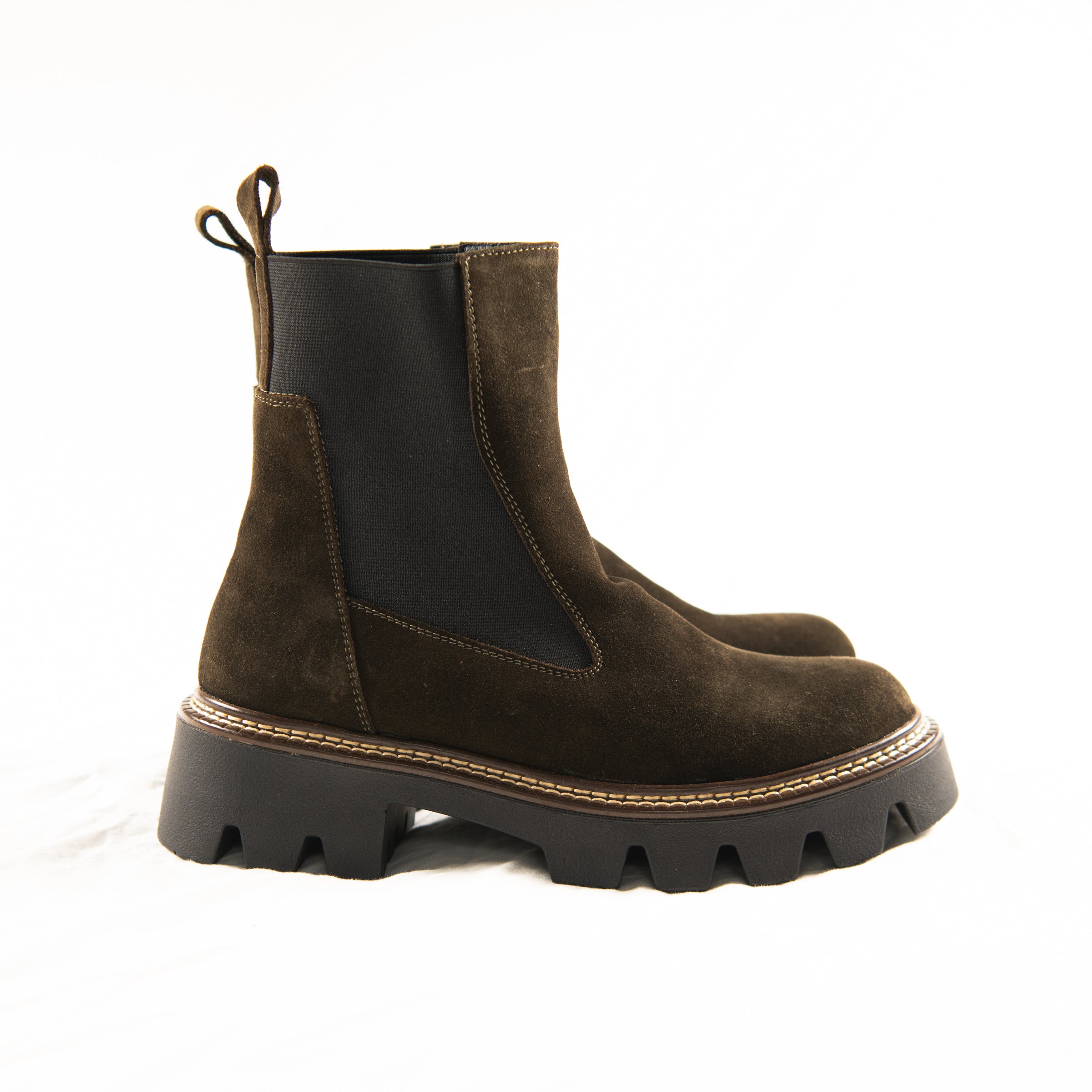 Olive Pit Chelsea Boots
