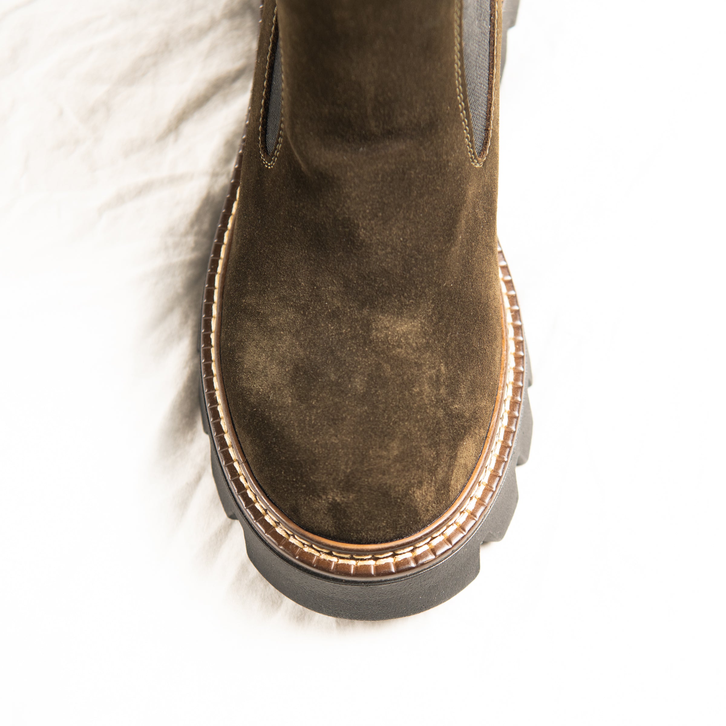 Olive Pit Chelsea Boots